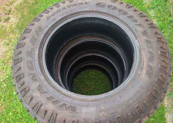 Grajewo ogłoszenia: Opony Goodyear Wrangler 245/70R17 stan idealny grubość bieżnik...